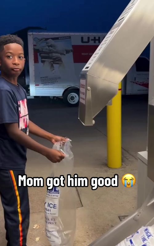 His face when he realized 😂 (via captainash.1/IG) #prank #funny #joke 