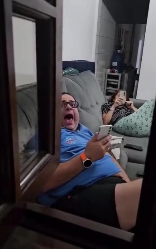 Their reaction was just too cute 🤣#viral #sofunny #funnyscare #laughing #funnymoments 