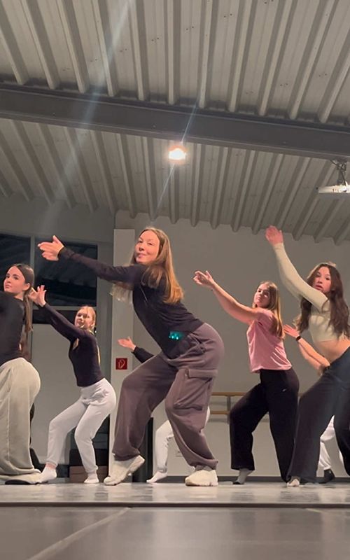 Dc by me ✌🏼 Meine Määäddelllsss 😍 #calibria2007#sophiakumbartzky#dancevideo#dancechallenge#easydance#dancing#dancegroup#dc#dancechoreography  