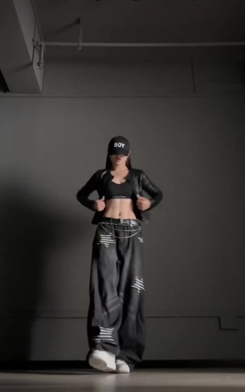 Familiar taste#Dance #fpyシ #fpy #hiphop #xh #kpop 