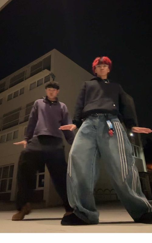 This one go hard TAG DC #duo #dance #vancouver @Ryan 
