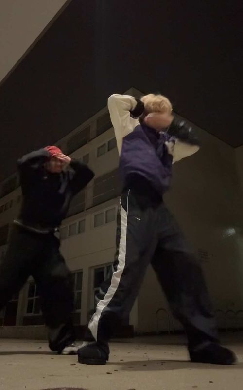 Ignore the glitch but this dance is so fun DC: @4drian #duo #dance #vancouver @OL 