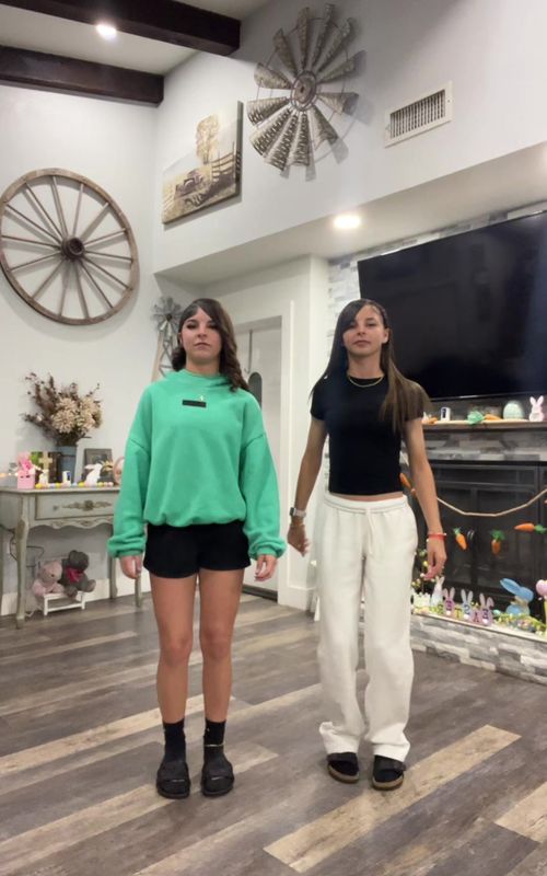this dance is so addicting 🔥. #dancetrend #viral #fypシ゚viral #blowthisup #fyppppppppppppppppppppppp 