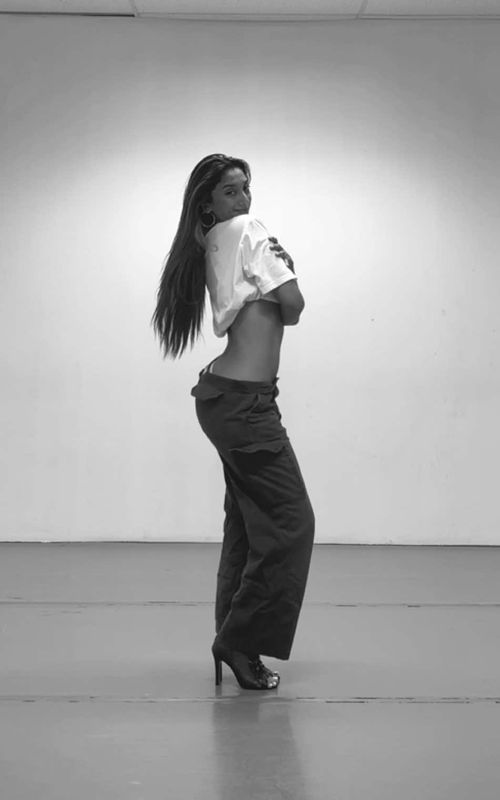 obsessed with this choreo 😮‍💨Don Toliver Travis Scott ‘You’ Trending viral choreo by @meigamind dance
