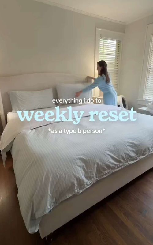 *anti-mental breakdown* weekly reset routine as a type b person! 🧺🛁🕯️ #resetroutine #weeklyreset #SelfCare #selfcareroutine #sundayreset  @Eberjey @Coop Sleep Goods @lolablankets @Parachute Home @Brooklinen @Mrs. Meyer’s Clean Day @Nectarsleep @nutribullet @MALK Organics @dermalogica @Innisfree US @Owala @Blake Brown Beauty @Naturium @Pureology @Sol de Janeiro @Weezie @Nexxus Hair Care @Rakuten Kobo 📚 