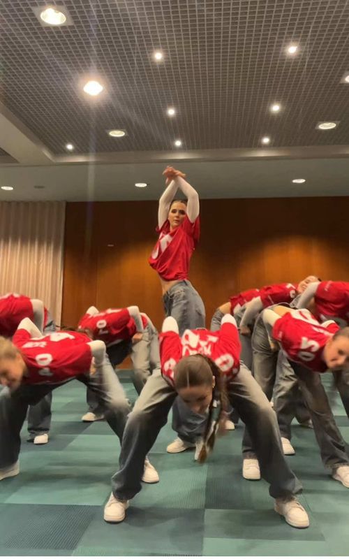dc: us #dancer #newtrend #synergy #hiphop #competition #dancetok #team #fyy #moveslikejagger 