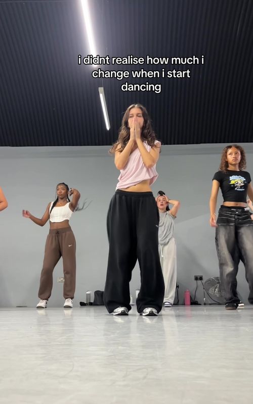 the other vid blew upppp so here’s the whole choreo by @Aisyah Km ✨  #dance #dancer #hiphopdance #commercialdance #commercial #dancing #viral 