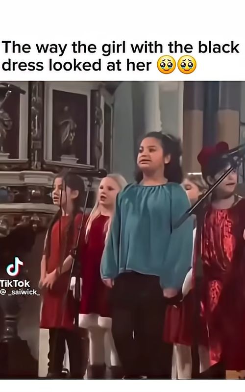 They are so cute #choir #kids #song #viralvideos #trendiing #trendingshorts #girls #tiktokviral #singer #musik @nikki-3w