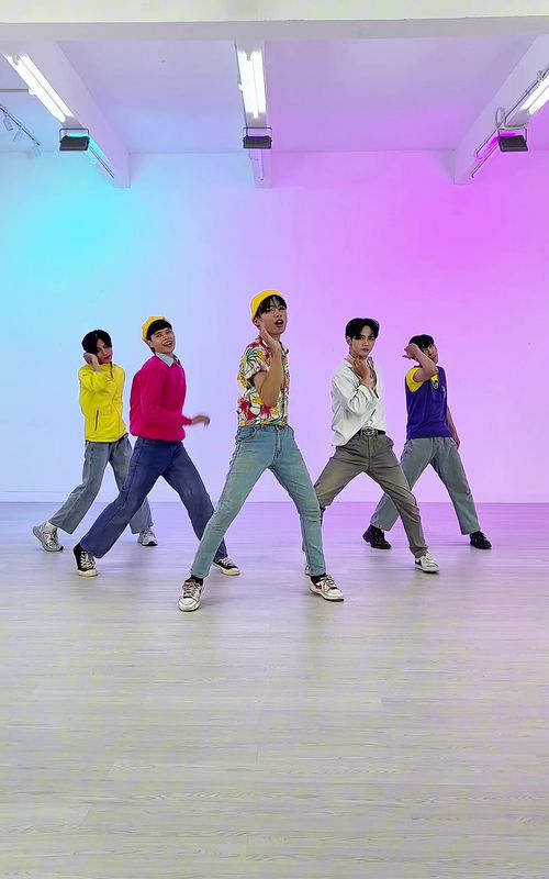 soda pop 🫧  #dance #trand #kpopdemonhunters #sajaboys #huntrix #sodapop #fyp #fypシ #fypdong #viral #trending #tiktokdance #explore #explorepage #kpop #kpopfyp #fypkpop #dancecover #kpopdance #kpopviral #kpoptrend #kpopedit #kpopfan