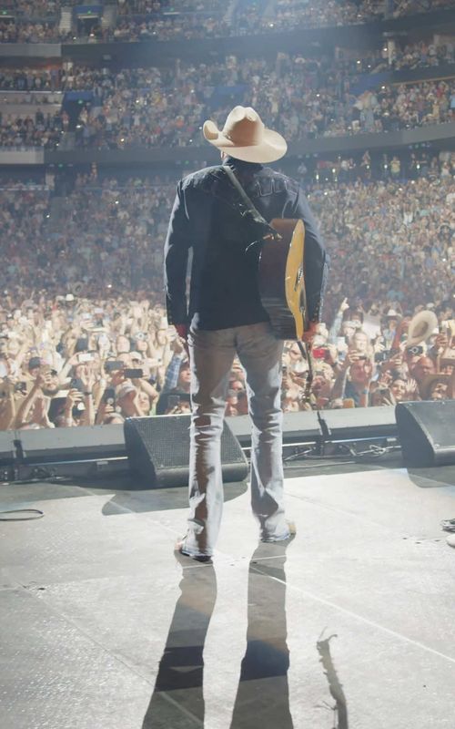 It’s #LastCallWithAlan The Finale! Alan is doing one last show in Nashville, Tennessee, where it all began! 🍻🎤 “We just felt like we had to end it all where it all started, and that’s in Nashville, Tennessee – Music City – where country music lives. I gotta do the last one there.”  🎟️Fan Club Pre-Sale tickets begin October 15th at 9:00 AM Local 🎟️General Pre-Sale tickets begin October 15th at 10:00 AM Local  Register now thru 10/13 for presale at alanjacksonlastcall.com. Link in bio. #AlanJackson #CountryMusic #LiveMusic 