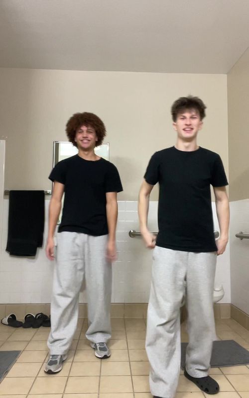 one dance #fyp #foryoupage #viral #trending #duo TikTok dance to learn | 2 person TikTok dance 