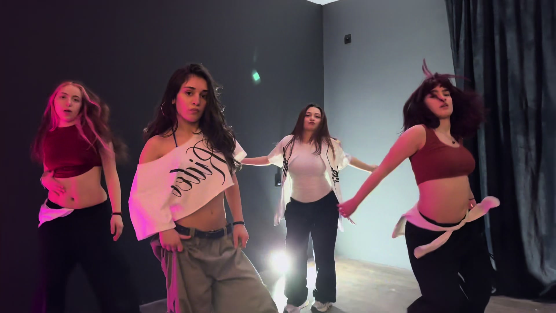 Last one for the girls!!Thank you bbs🪽 choreography by me<3 @Nini @_midell7 @S @qeto  (already mirrored) #dontoliver #callback #dance #choreography I 