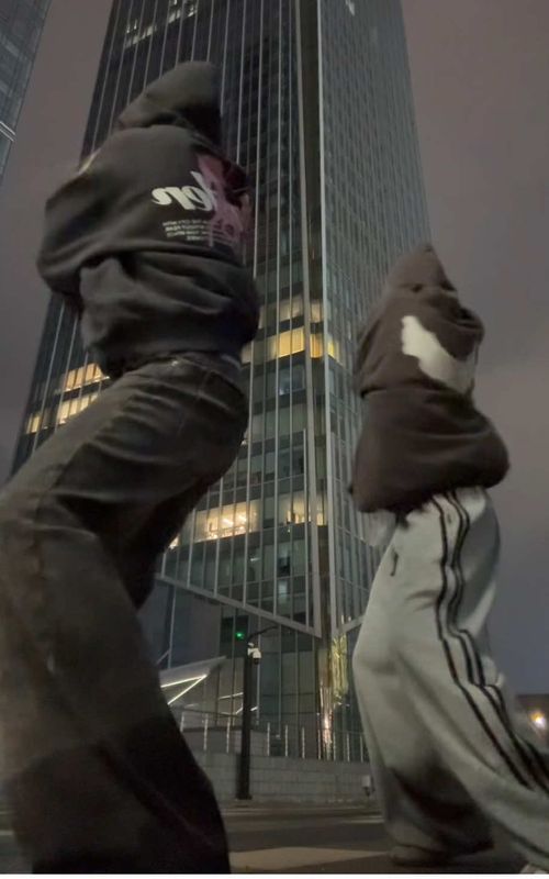 🫨🫨🫨 with @kristi.w.w #dancetrend #gozalo #dancechallenge #fyp #newjeans 