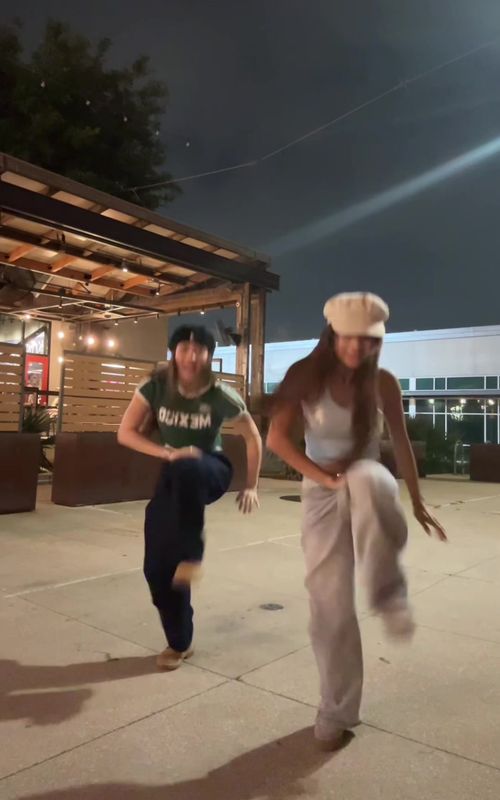 A vibe #michaeljackson #dance #hiphopdance #viral @Ashley Jensen 