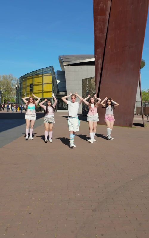 Our cover of @KATSEYE Pinky Up is out now! 🩷🩵 Go check it out on YT, link in bio #d1stinto #katseye #thenetherlands #kpopdancecovercrew #dancecover @Britt @ᴍɪɴɢᴋᴇ @Mikelll :) @zoë :) @Alina 