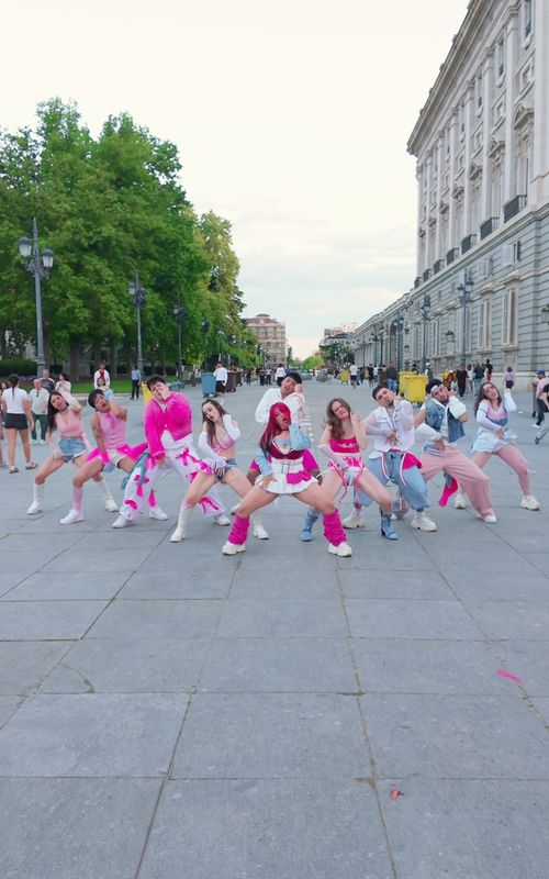 KATSEYE - PINKY UP - Our 10 members version of “PINKY UP” just dropped in our yt channel, don miss it! 🔥 @KATSEYE  - #KATSEYE #캣츠아이 #PINKYUP #DANCE #COVER
