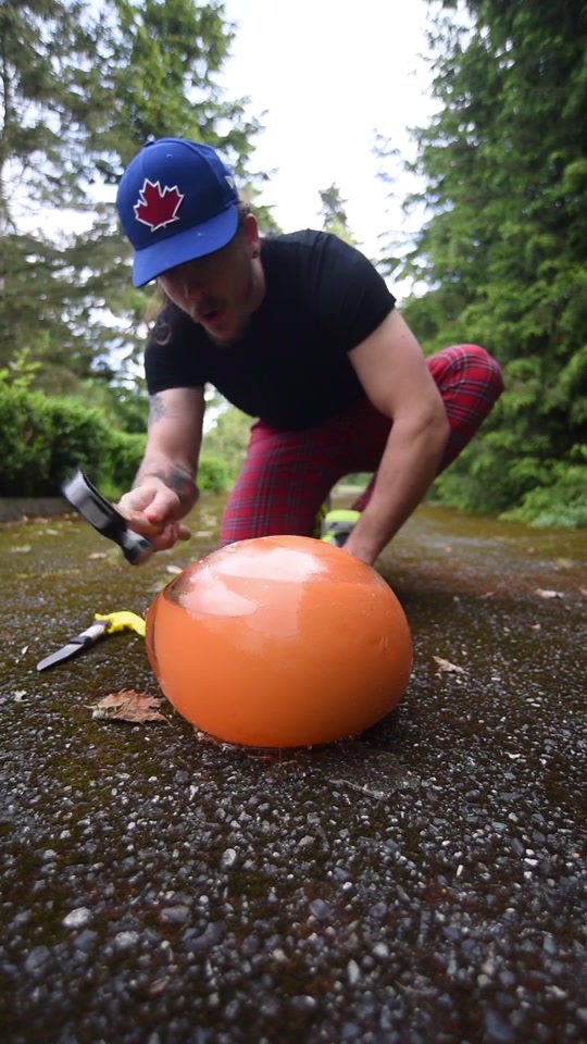 WATERBALLOON ASMR🤤 #tiktokwellness #esportsforall #xyzbca #fyp #fypg #foryou #foryoupage #forupage #fypage #satisfying #asmr #4u #fypchallenge #viral