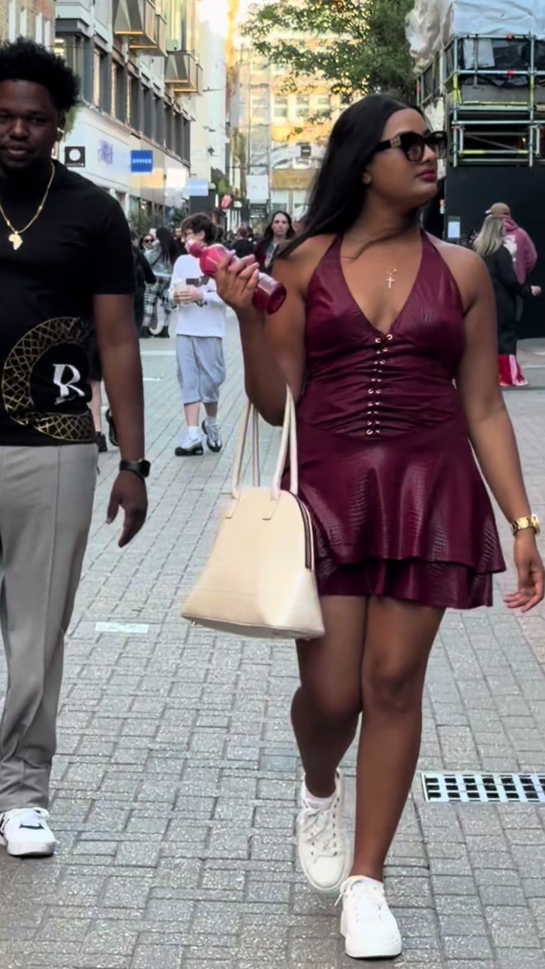 SHE WAS NOT EXPECTING THIS! WAIT TILL THE END! #trending #viral #fyp #comedy 