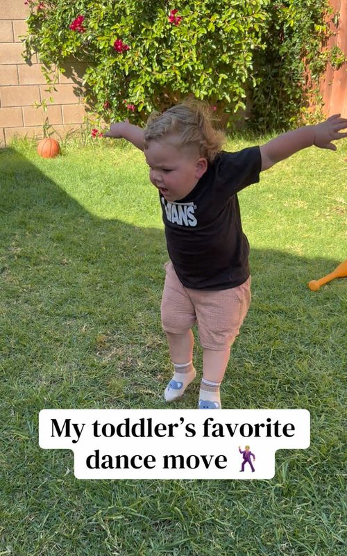 My toddler’s favorite dance move 🕺🏼 #funnykids #toddlersoftiktok #toddlerlife #wholesome #funnytoddler 