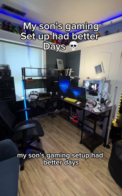 @ThatLeoTikTok love your new Corsair headset son 🥹🎧