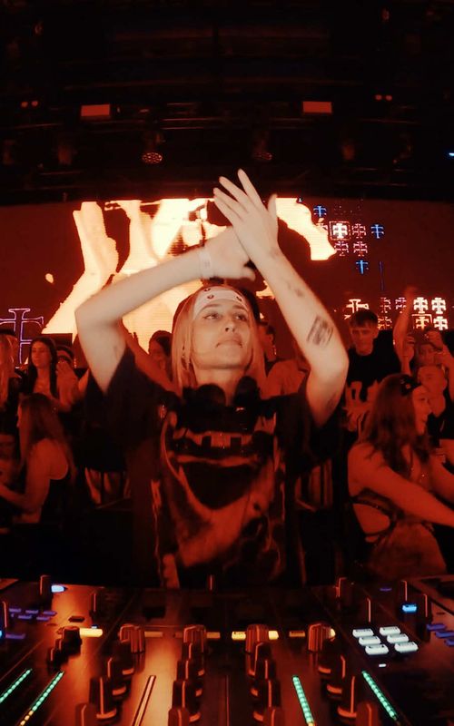 A bouncy Melbourne 🏀 @Teletechuk  #bounce #techtok #rave #electronicmusic #novah 