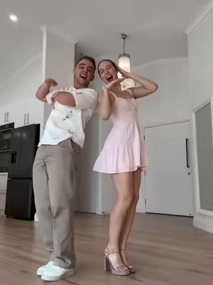 Obsessed with this song and dance! 🌸 dc: @Felix Bringas #dance #viral #couple #apt