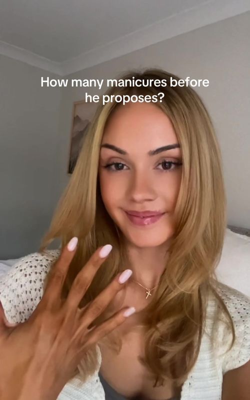 The fake tan hands go crazy 👀 #engagement #wedding #proposalvideo #proposalgoals #engagedtiktok 