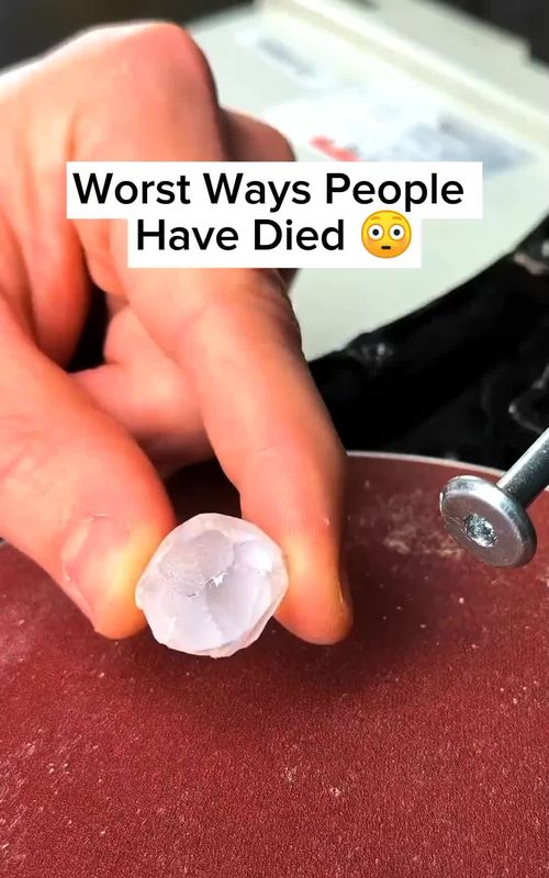 Worst Ways People have Died 😳. #Unbelievable #DidYouKnow #HistoryFacts #usatok  #fyp @ItsMarr™ 