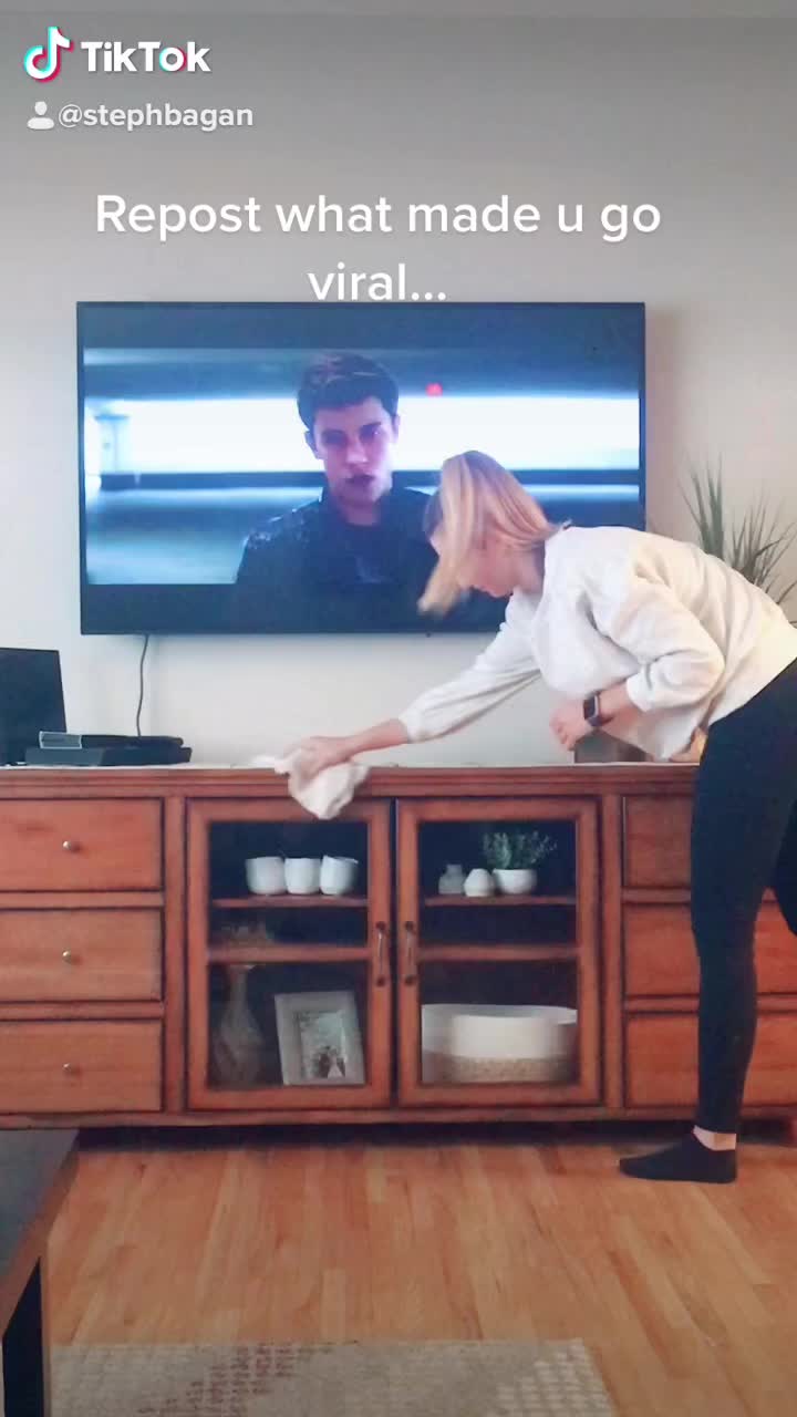 Still gets me every time 😂 #shawnmendes #stiches #comedy #repost  #viral