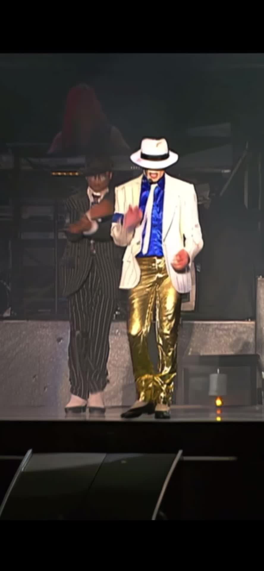 Smooth Criminal Live Munich History Tour 1997 ❤️ #michaeljackson #mj #mjinnocent #michael #king #History #h #historytourmichaeljackson #1997 #smoothcriminal #sc #fyp #fypシ #fypシ゚viral #foryou #foryoupageofficiall #foryoupage #Love 
