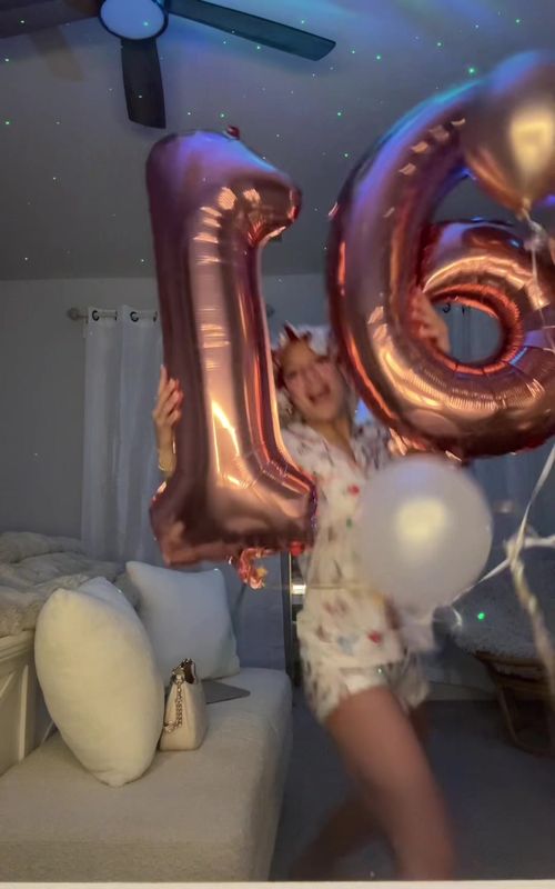 yay i’m 16!! get ready with me for school!!🎂🥳🎈#jesuslovesyou #fyp #viral #grwm #birthday 