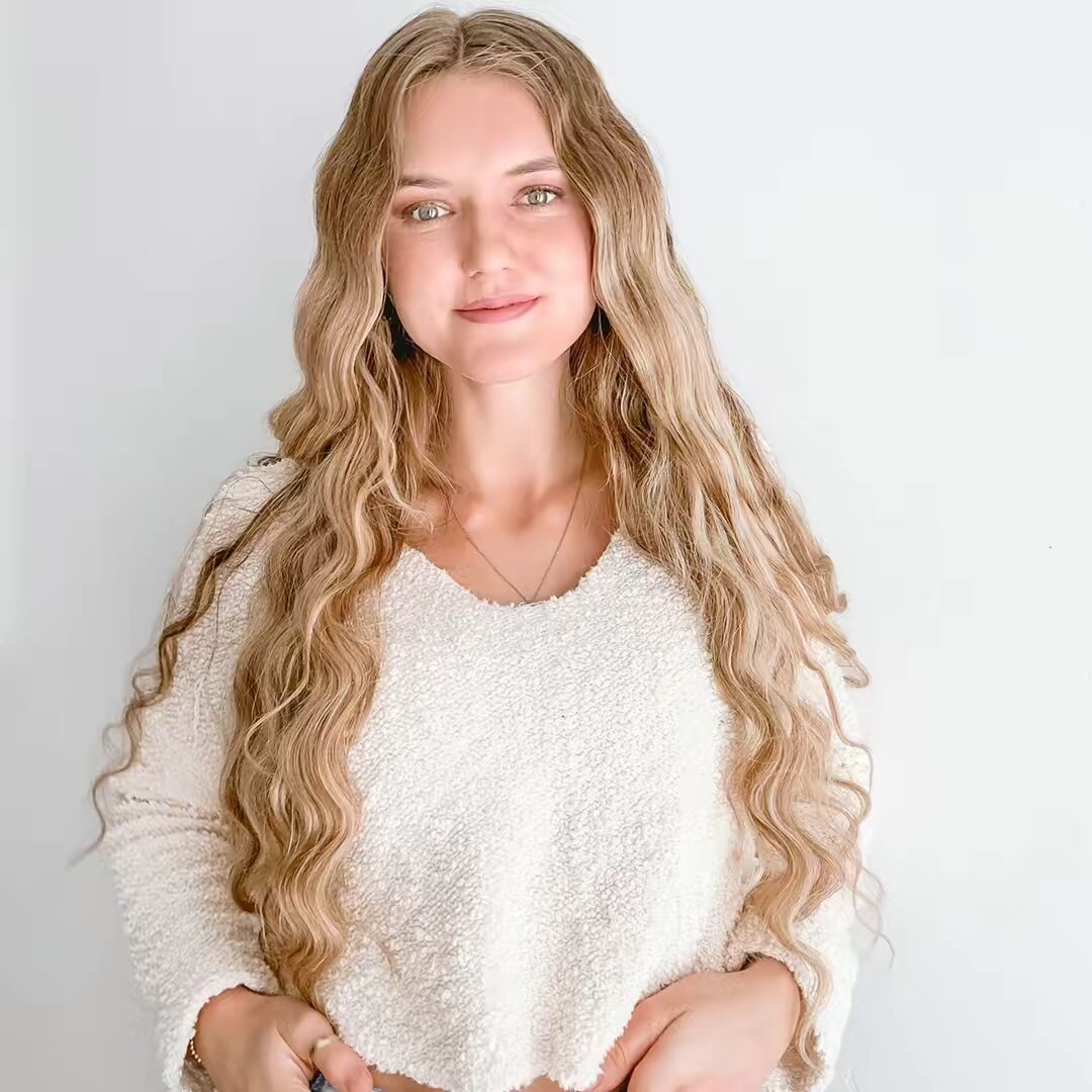Angela Holm