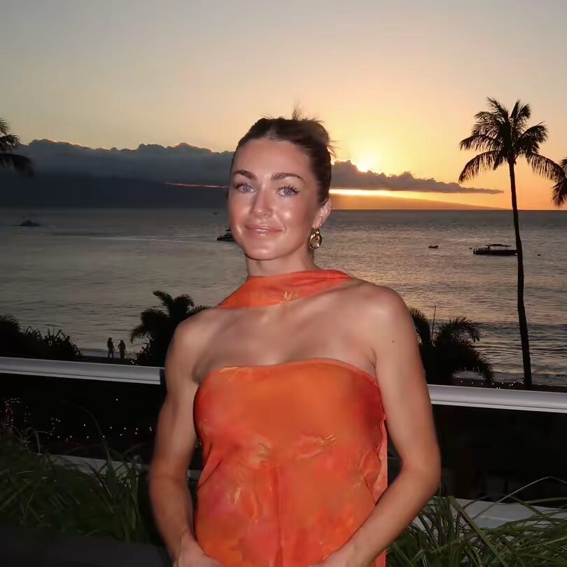 Lindsay Arnold Cusick