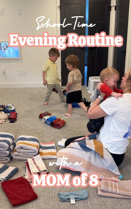 Evenings at our house get a little crazy 😅 Laundry, baths, a quick snack, and then get everyone tucked in for the night ❤️ It’s not always perfect, but having our routine laid out on our Skylight Calendar from @Skylight Frame keeps us consistent and helps everything run so much smoother!  #skylightpartner #parentingtips #parentinghacks #momhacks #momlifebelike 