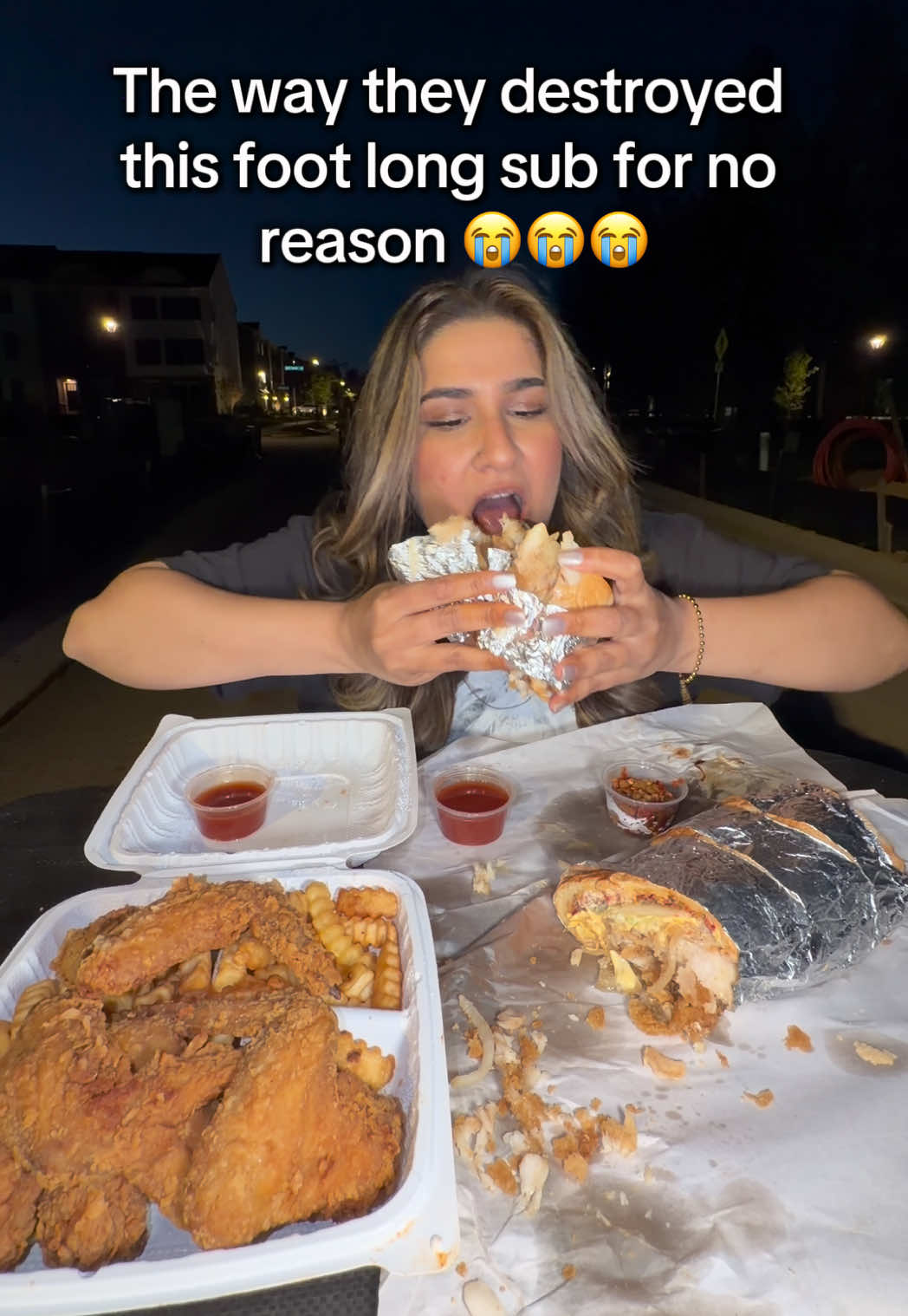 ITS MOONA'S DAY, AYEEE! @moona___moona  @Taaabbbyy @needalivinlife #rockpaperscissors #foodchallenge #sistersisterz #rockpaperscissorsfoodchallenge #family 