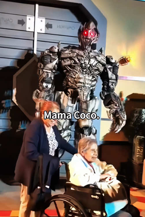 #funny #fypシ #viral #tiktok #universal #megatron 