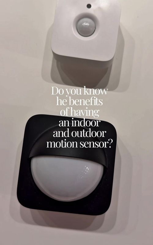 Philips Hue Outdoor Motion Sensor turns the lights on before you arrive. Indoor Motion Sensor keeps everything flowing inside #PhilipsHue #SmartHome #HomeAutomation