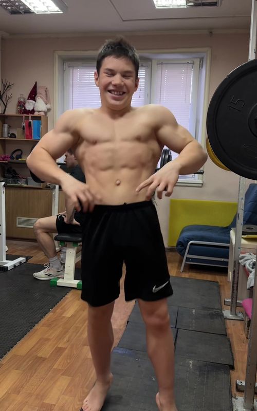 @Тренер @SBD Strength Hub @Bogtrain @sarychevkirill @Виктор Евгеньч 🗿 @ТГК: МАЛЕНЬКИЙ КАЧОК @тг 1.5 качка @тгк:шерстнев @tatwole @ТГК: Трени Рената 💎 #бодибилдинг #gym #discipline 