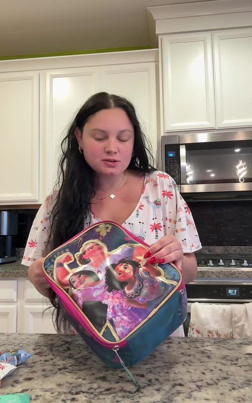 GRWM i thought Tati didn’t want to be in my TikTok and I was wrong 😅 #sister #guardian #caregiver #grwm #morningroutine 