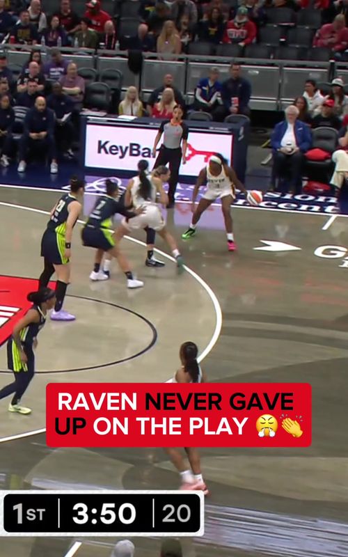 Great hustle play by Raven 🔥🔥 #ravenjohnson #indianafever #southcarolinawomensbasketball #WNBA 