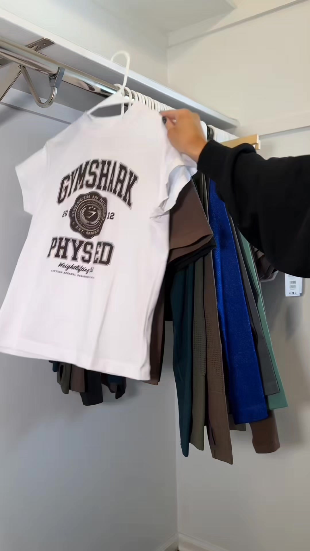 Organizing Full Closet | All Home Favourites are linked on my Amazon Storefront — Link in bio #asmr #closet #organization #satisfying #organizewithme 
