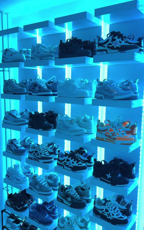 👟 ☝️ #sneakers#outfitinspo#fyp#goviral 