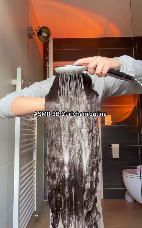 anzeige ASMR 3B Curlyhair routine @garnierdeutschland #garnierch #haircare #3b #locken #garnierfructis 