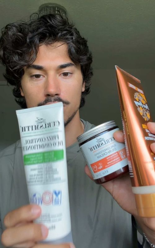 Replying to @Francesco here you go!! #menshairstyle #curlyhairroutine #poofyhair #menshair #hairtutorial 