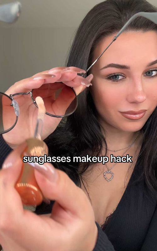 Saw this and had to test it out 💫 #makeup #makeuphack 
