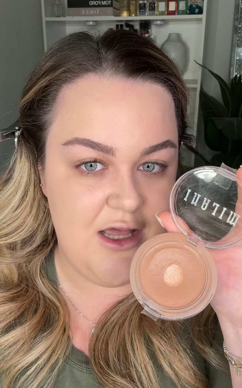 my go to affordable cream bronzer from @Milani Cosmetics #creambronzer#affordablemakeupproducts#drugstoremakeup#milanicosmetics#bronzer 