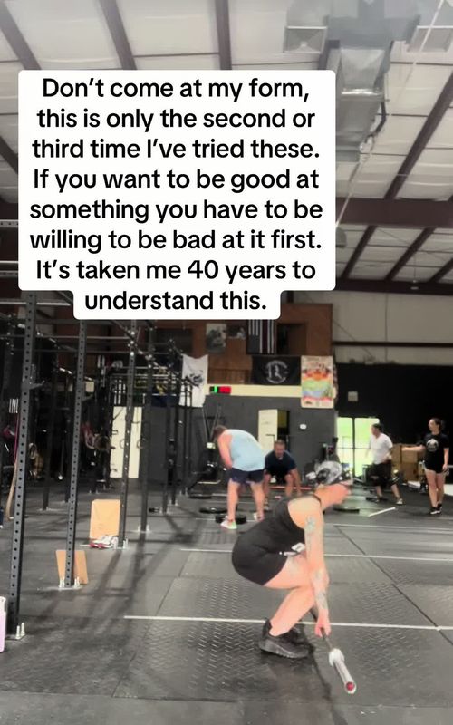 Gahhhh I HATE being new at things. The coaches and community are super supportive though and that’s essential. #crossfit #squatclean 