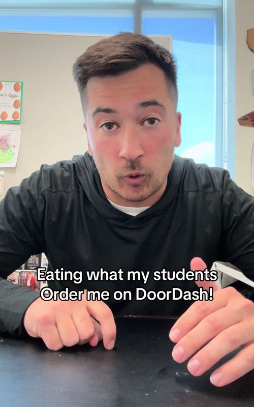 Eating what my students order me on DoorDash! #food #Foodie #foodreview #teacher #teachersoftiktok 