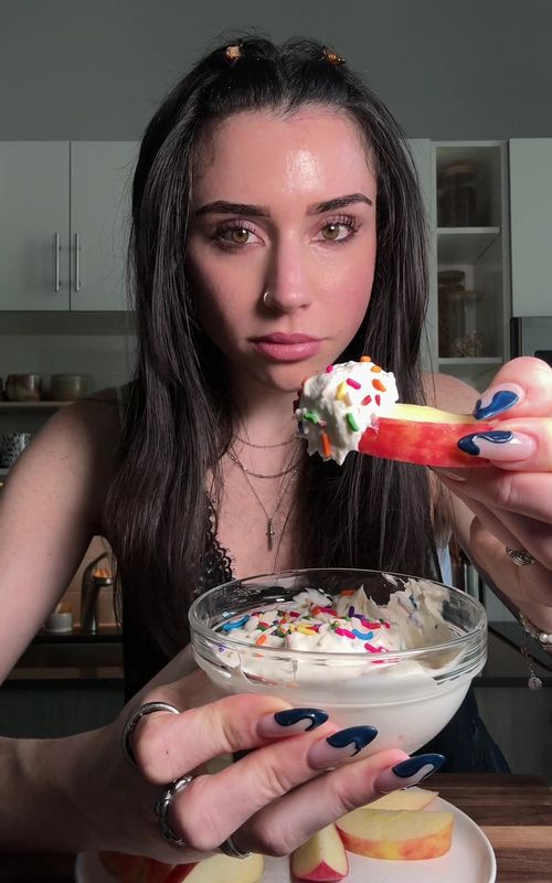 Protein yogurt dip EATS  Plain Greek yogurt  Birthday cake protein powder Low fat cool whip Sugar free instant pudding mix  Sprinkles  #healthysnack #protein #EasyRecipes #healthyrecipes 