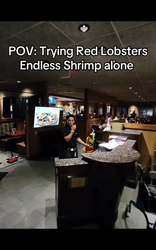 Trying @Red Lobster’s endless shrimp alone. #redlobster #pov #solodate #mukbang #foodtiktok 